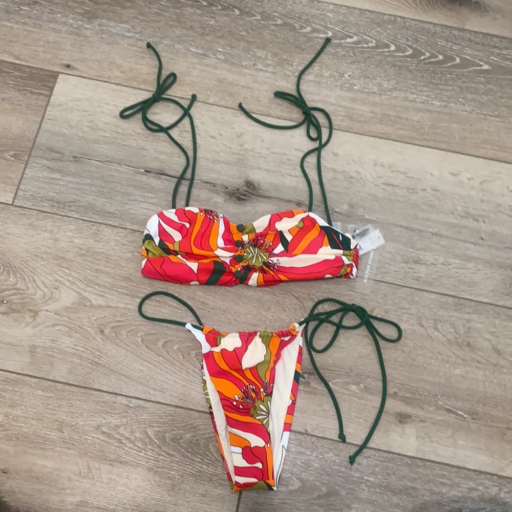 DEVON WINDSOR SWIM SET